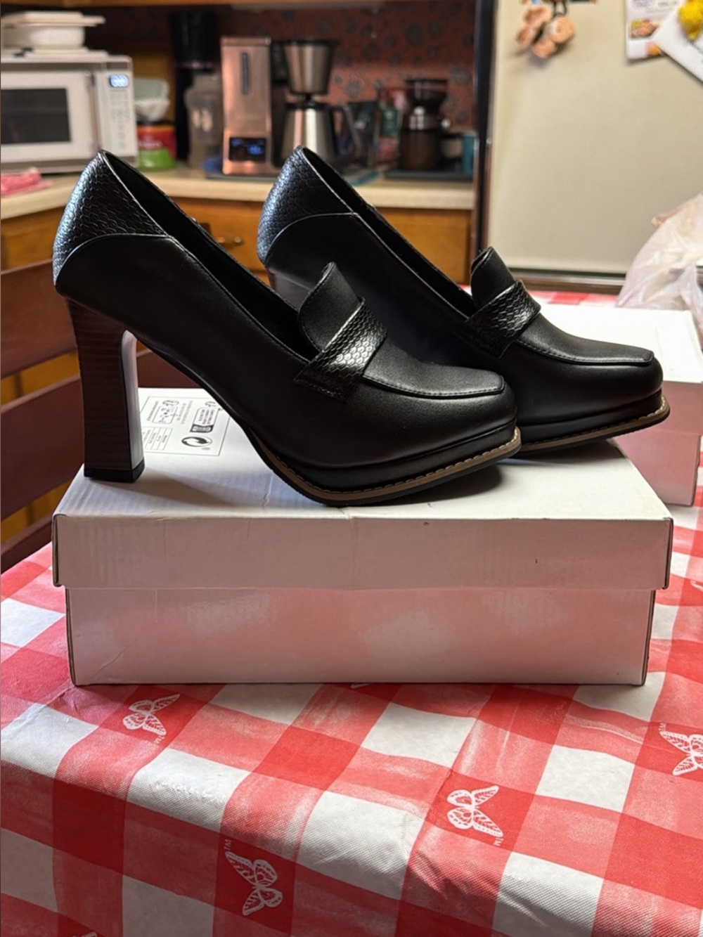 Classic Black Leather High-Heel Loafer Pumps